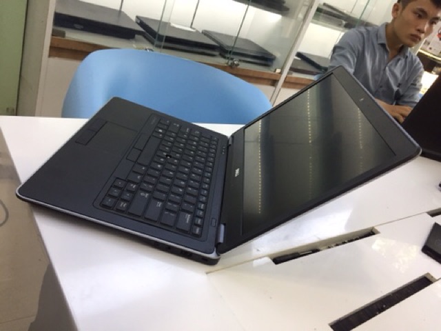 Dell xách tay Latitude 7440 i5 Ram 4G SSD 120G