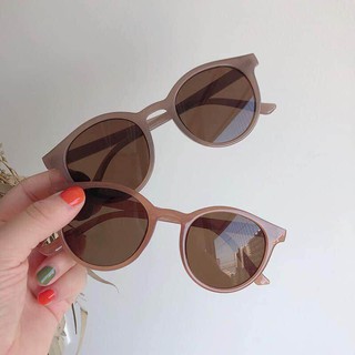Kính râm ULZZANG đi biển