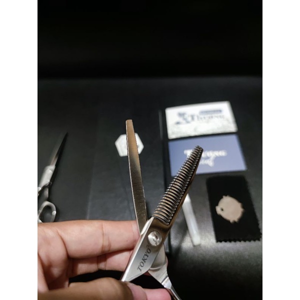 Kéo cắt tóc tay trái Tokyo thép Nhật 440C