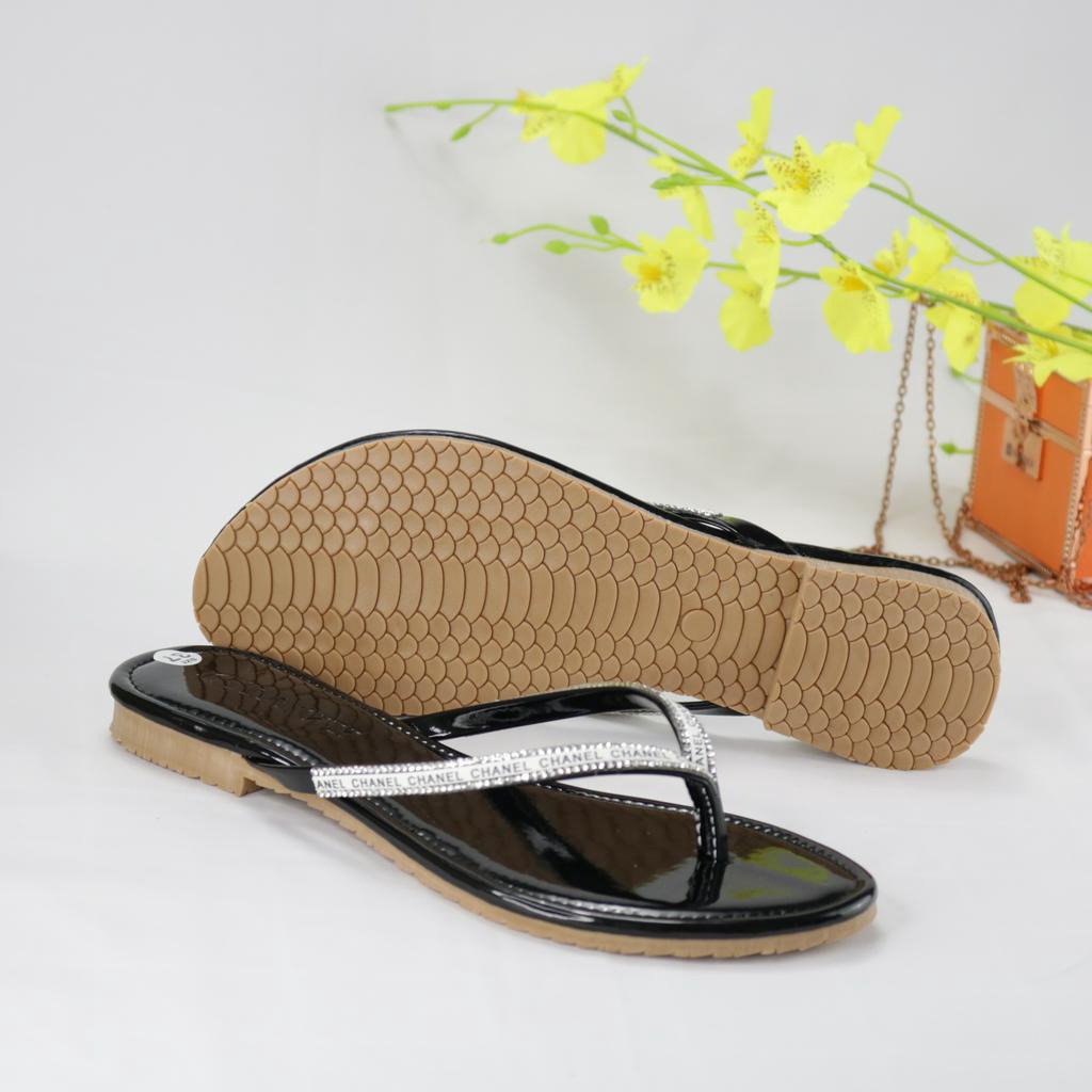 Dép nữ quai kẹp Gia Vy đính hột