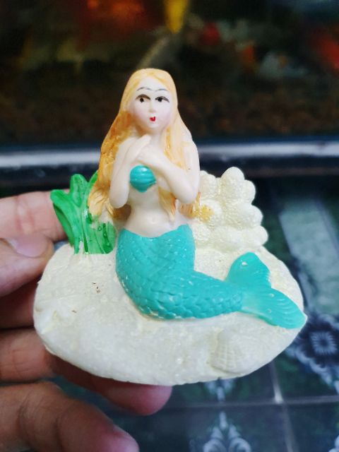 NÀNG TIÊN CÁ TRANG TRÍ HỒ CÁ NON BỘ DÀI 7CM CAO 6CM