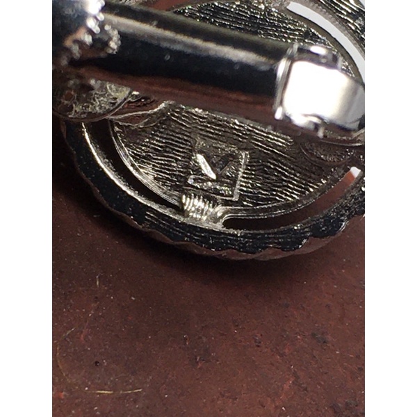 Bông tai kẹp vintage - thiết kế trai đá oval