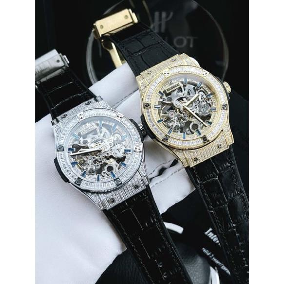 Đồng hồ cặp 2 chiếc nam máy cơ. HubIot size 42mm bảo hành 5 năm.