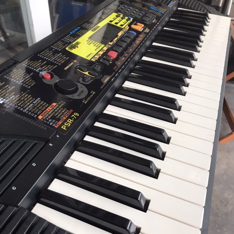 Đàn nội địa Nhật Yamaha PSR -79 giá rẻ . âm thanh hay . đầy đủ chức năng . bảo hành 12 tháng