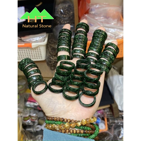 Nhẫn tròn đá bản vuông ngọc sơn thủy