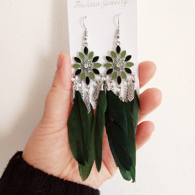 Bông tai Bohemian lông vũ thiết kế cánh hoa sen thả dài - Mã BT184