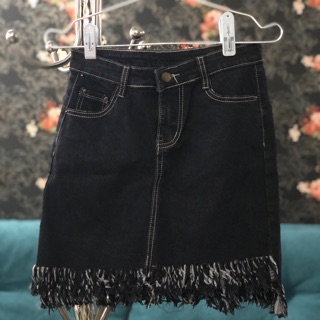 Váy jeans đen 100k