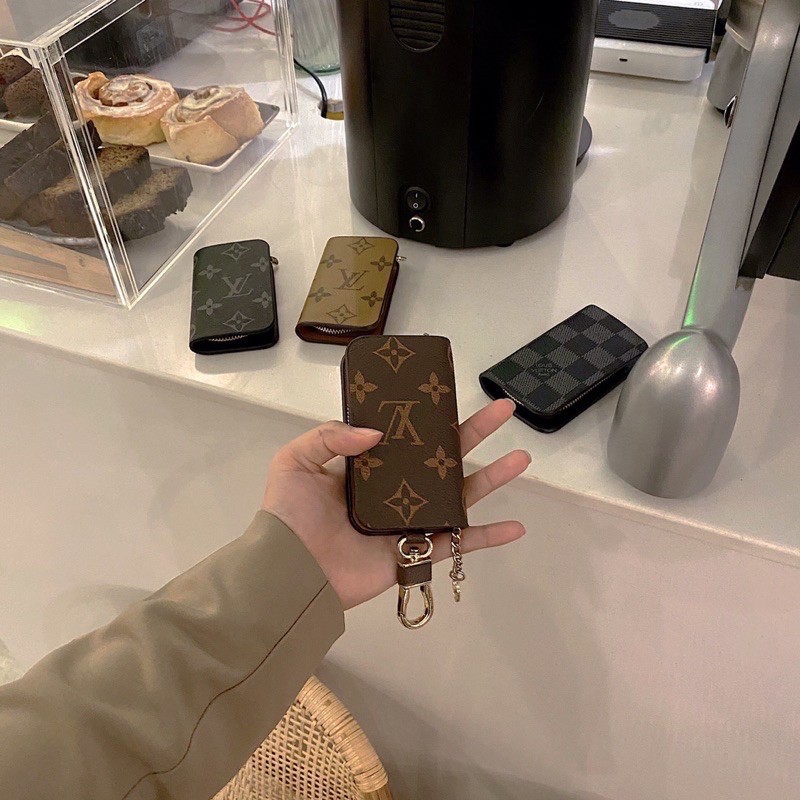 Móc khoá lv hàng đẹp cho cả nam và nữ