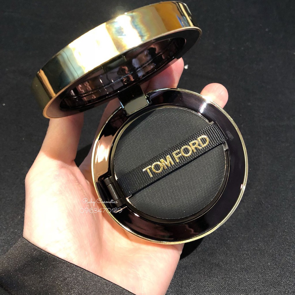 Phấn Nước / Cushion Tom Ford Traceless Touch Foundation Case Satin - Matte Cushion SPF 45 /PA++++ 2018 | BigBuy360 - bigbuy360.vn