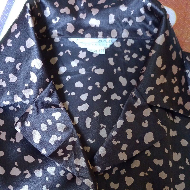 Sơ mi lụa cổ vest