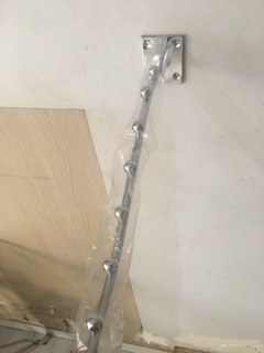 Móc sắt bi gắn tường