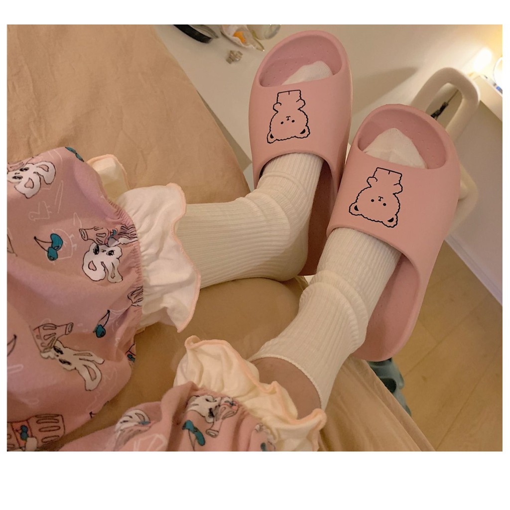 Dép nữ quai ngang chống trượt té và êm chân - US337