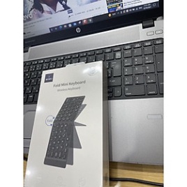 Bàn Phím Không Dây Wiwu Fold Mini Keyboard Kết Nối Bluetooth Máy Tính Xách Tay - Hàng Chính Hãng