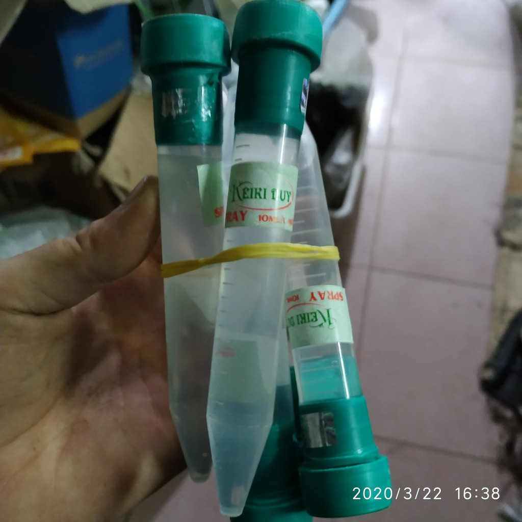 Keiki Duy Pro ( Đỏ) và Keiki Duy Spray( Xanh) dùng cho hoa lan