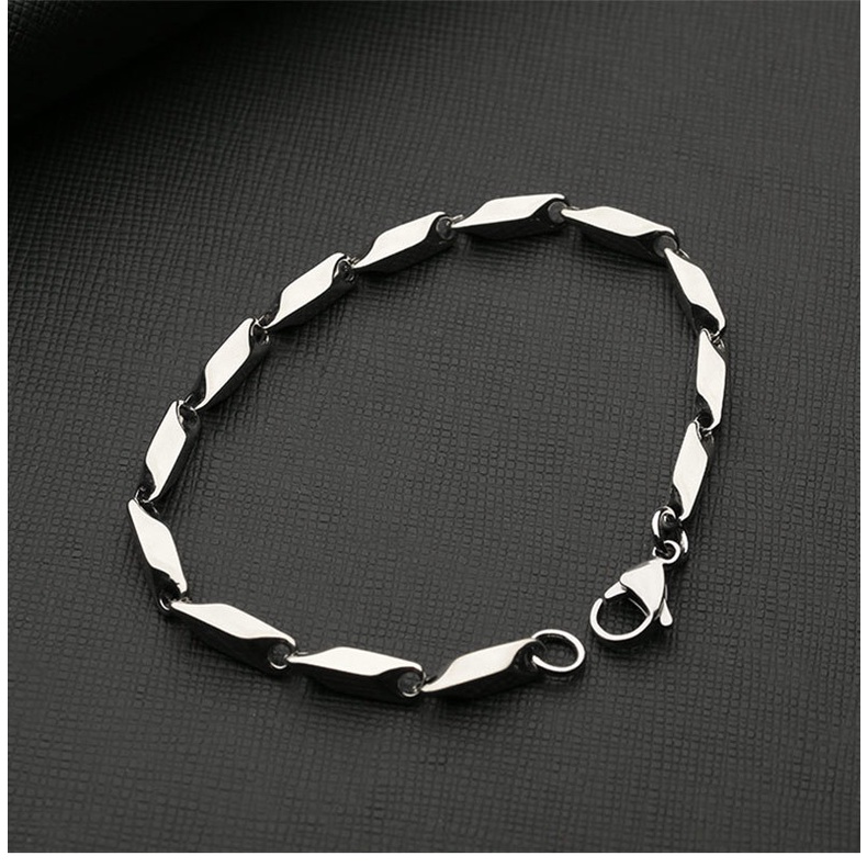 Lắc Tay Nam Inox Hỏa Tiển 4mm Thép Không Gỉ- LTNQC02