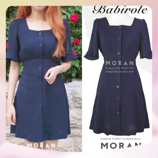 Váy basic cổ vuông tay loe dáng ngắn