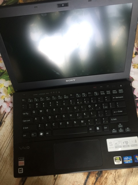 Mua Sony Vaio Nhỏ Gọn Mỏng Cấu Hình Cao I5 3210 Ram 4gb Vga Rời 2gb