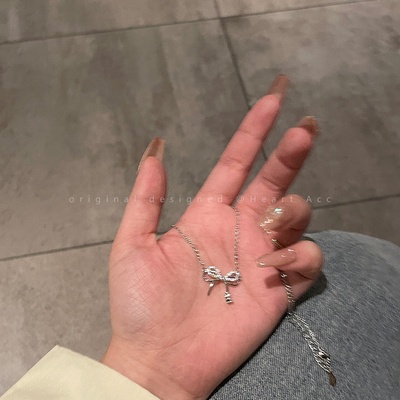 Vòng cổ Mạ Bạc Mặt Nơ Đính Đá Đơn Giản