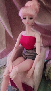 Bông tai búp bê