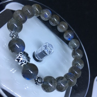 Vòng tay xà cừ phối charm