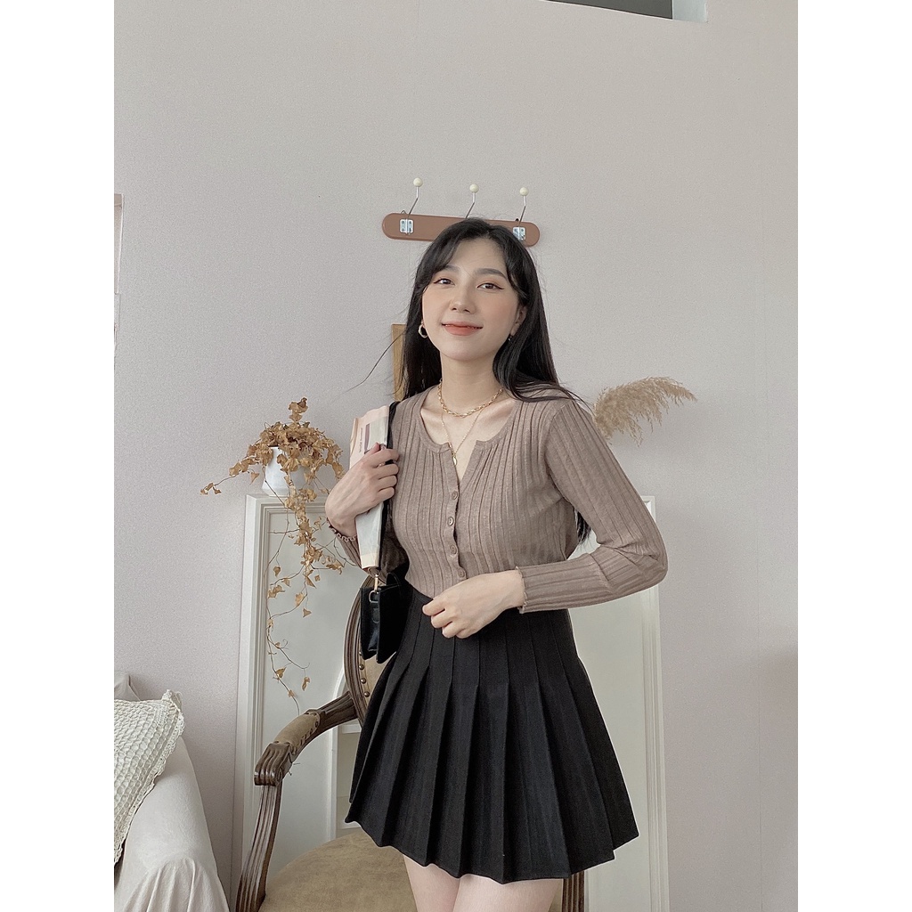 ÁO LEN GÂN KHUY XẺ GIỮA