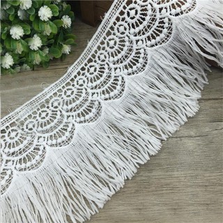 Dải Dây Ren Trắng Phối Tua Rua