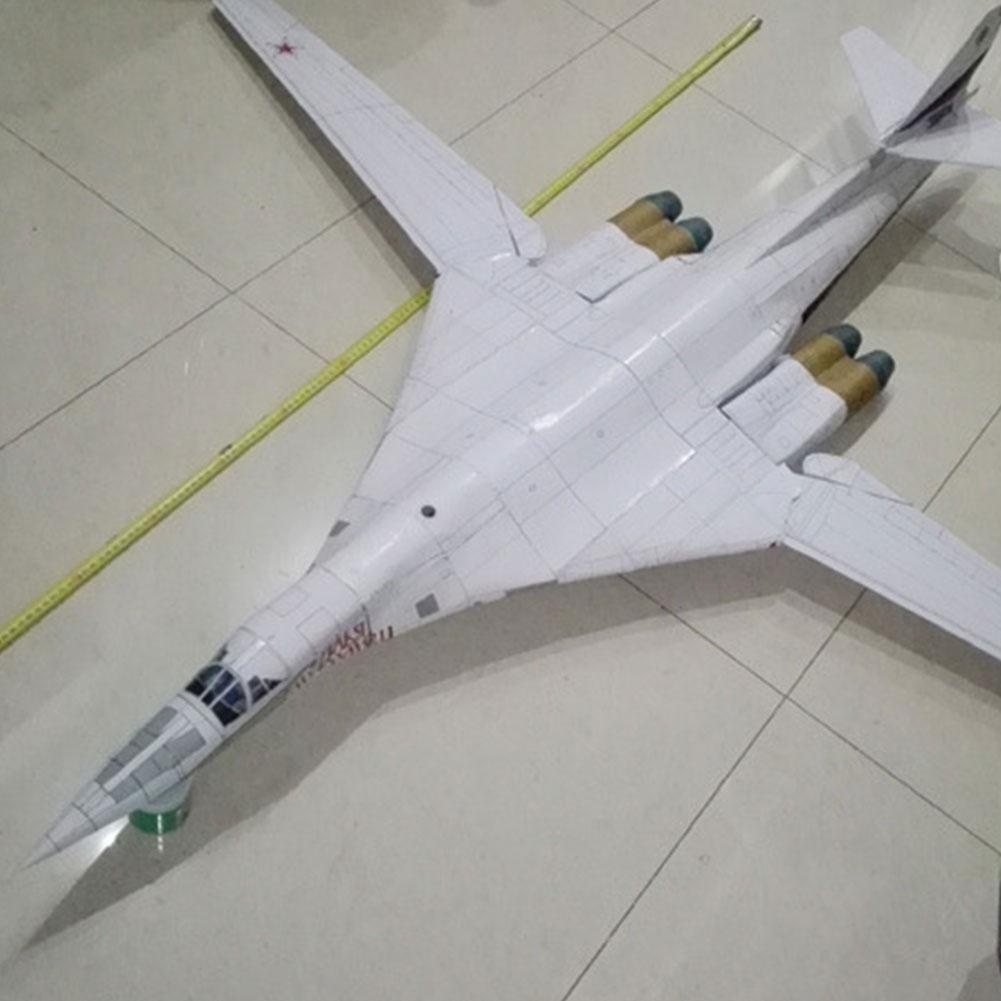 Mô hình máy bay đồ chơi Tupolev Tu-160 tỷ lệ 1/200