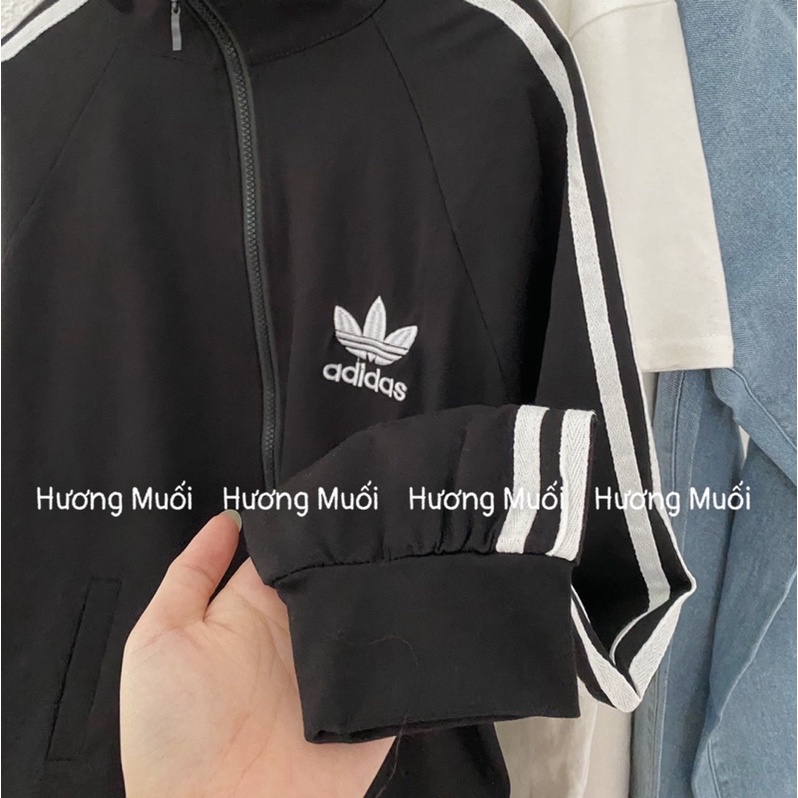 Áo khoác thêu logo phối sọc tay thể thao