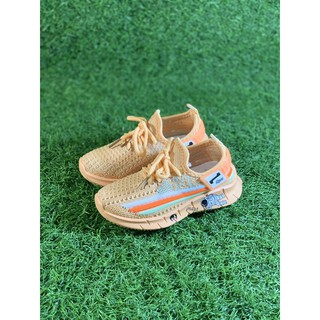 Giày Sneaker Cho Mẹ Và Bé Size 22-39