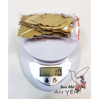 LÁ NGUYỆT QUẾ KHÔ
