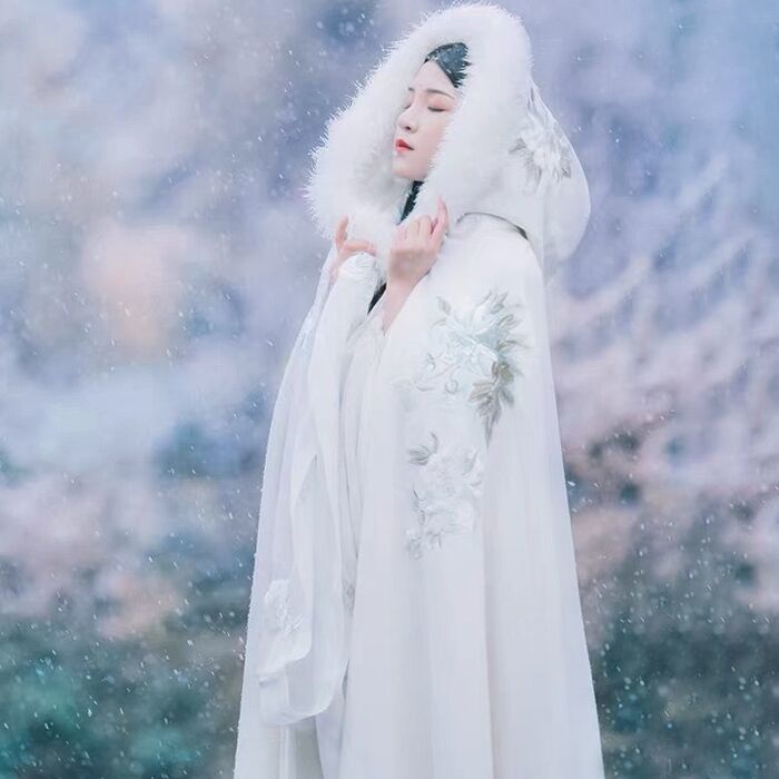 ☋♂Áo choàng dài Hán phục hoa lan tường vi màu đỏ phối lông cừu trắng nặng tay ấm áp mùa đông cho nữ