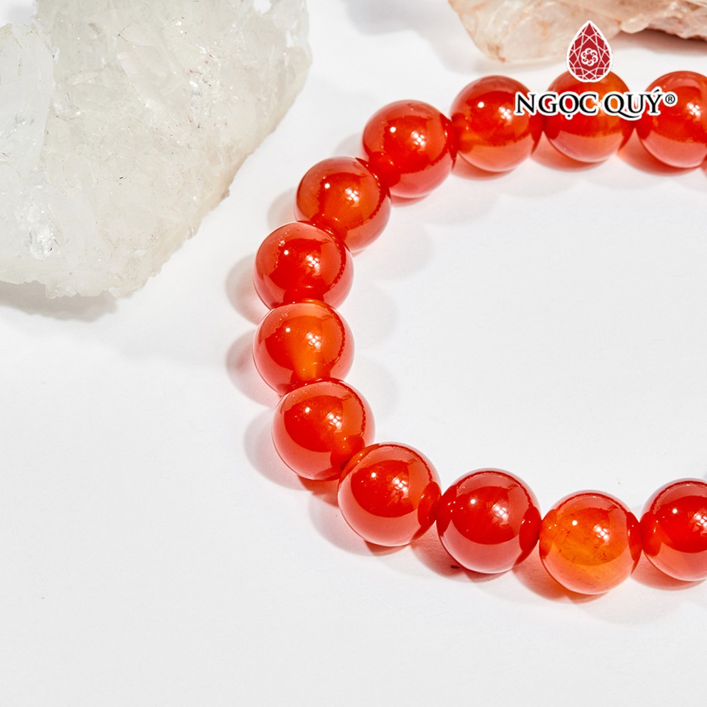 Vòng tay mã não đỏ charm may mắn size hạt 8mm - Ngọc Quý
