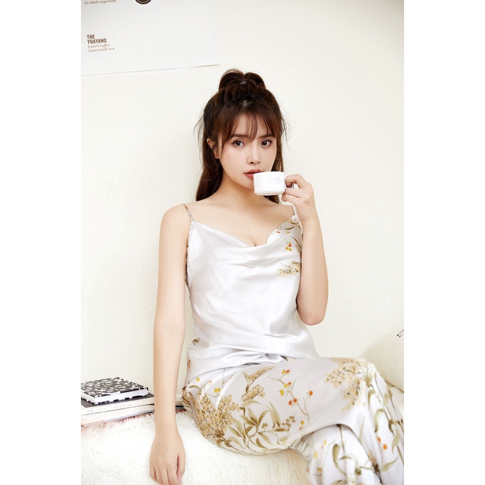 Bộ Đồ Ngủ Bằng Lụa Mát Không Tay Hở Lưng Thoải Mái Hàng Mới