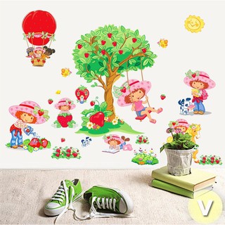 Decal dán tường Cô bé dâu tây