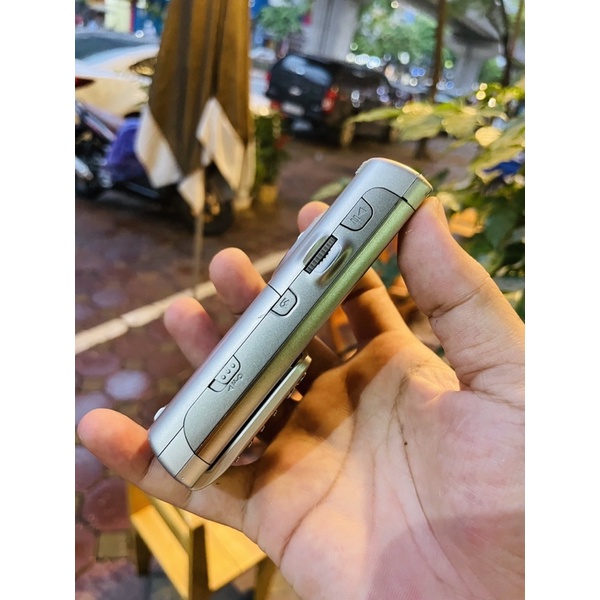 NGUYÊN ZIN, chính hãng điện thoại cổ Sony ericsson p990i