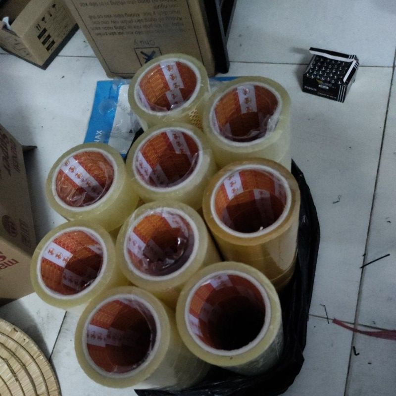 1 cuôn băng keo dán thùng bản 4,8cm