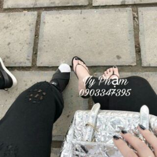 Dép xỏ ngón