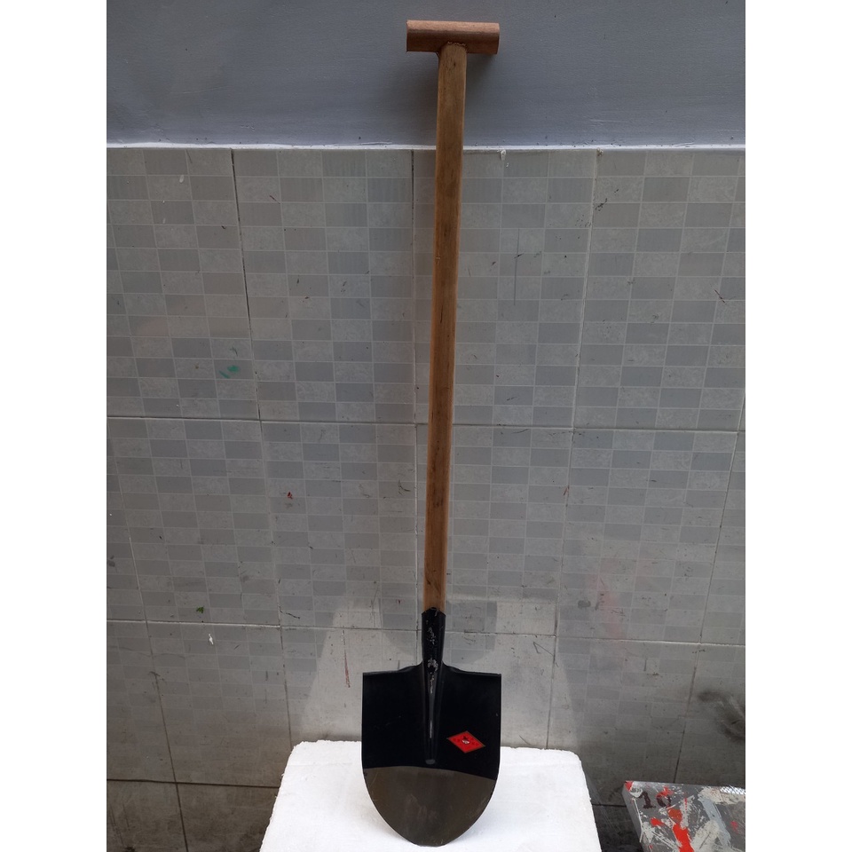 Xẻng xây dựng cán gỗ tràm