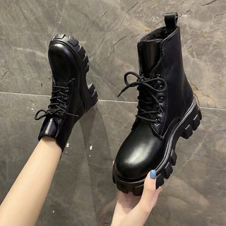 Boots phiên bản cổ ngắn