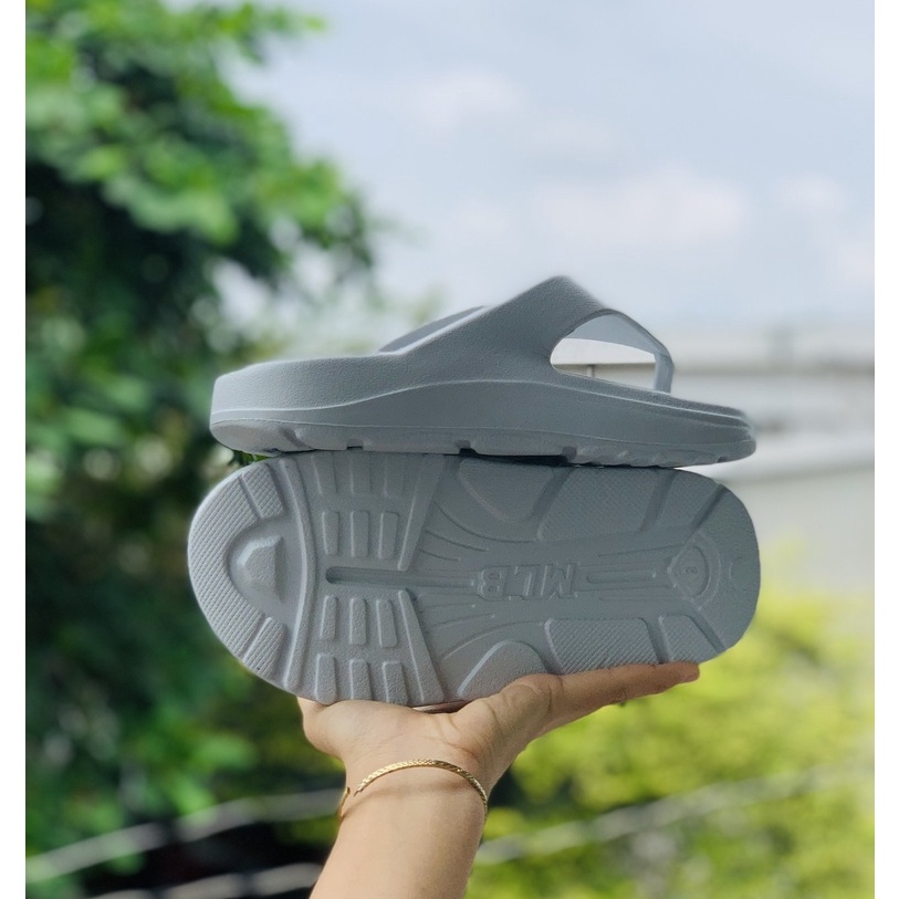 Dép 𝐌𝐋𝐁 nam nữ, dép quai ngang nam nữ unisex 𝐌𝐋𝐁 -FREESHIP + Hộp- dép kẹp 𝐌𝐋𝐁 𝐍𝐘 thể thao bóng chày nam nữ in 𝐍𝐘 Xám