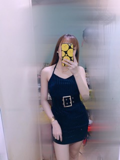 đầm nhung yếm 2 bên rút dây