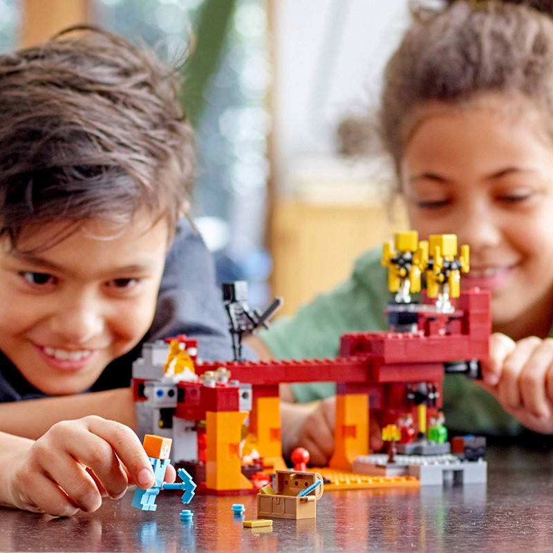 LEGO Minecraft nhập Mỹ 21154 - Xây dựng cầu quỷ lửa BLAZE