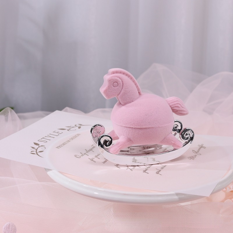 Hộp Đựng Trang Sức Hình Ngựa Con Bằng Nhung Dễ Thương Xinh Xắn