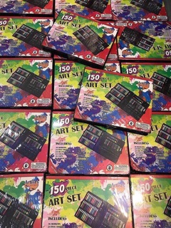 Set bút màu 150 chi tiết