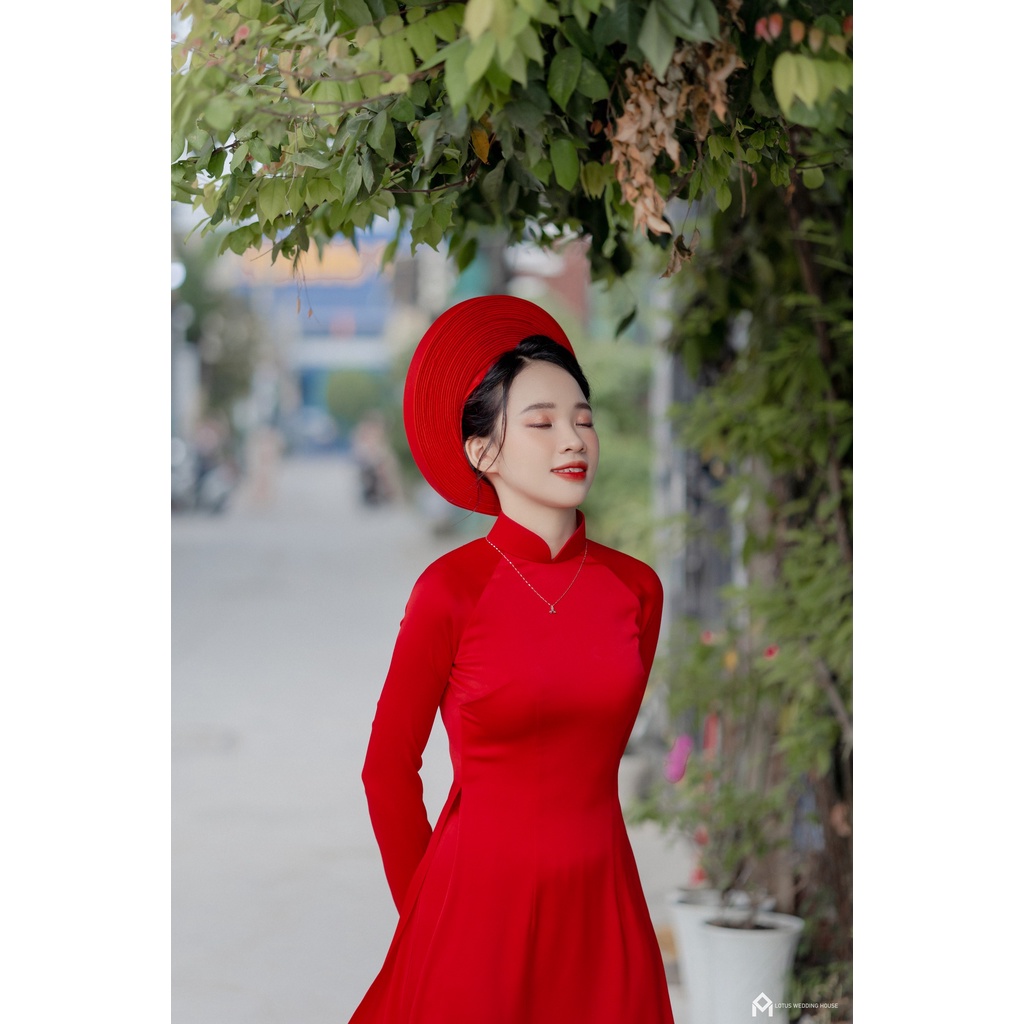 Áo dài cưới cô dâu lụa trơn màu đỏ, chất liệu lụa ngọc trai 2 tà