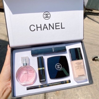 SÉT MỸ PHẨM 6 MÓN