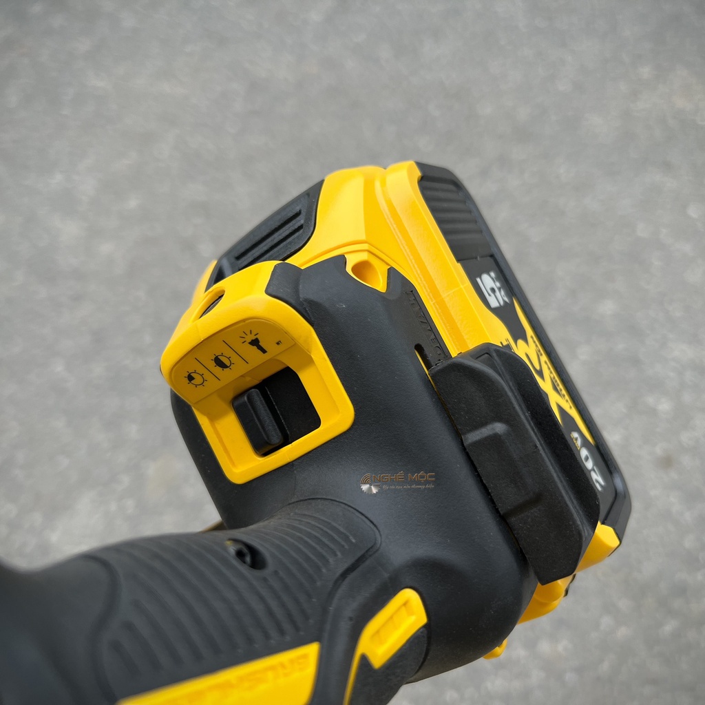 Máy khoan 18V Dewalt DCD996