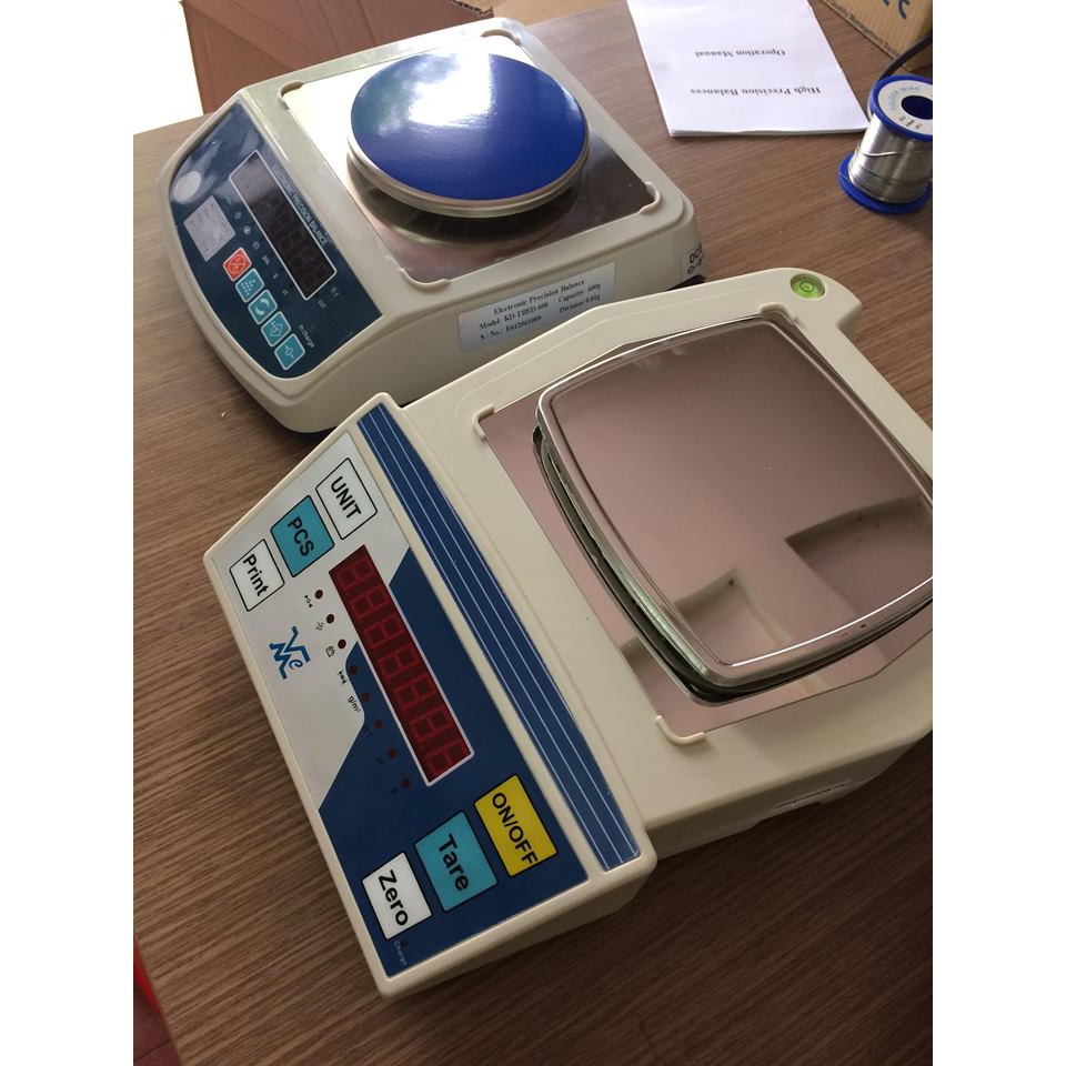 cân kỹ thuật FHB 3200g sai số 0.01g