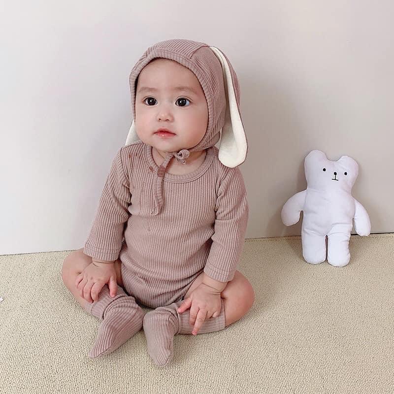 Body tai thỏ kèm mũ và vớ cho bé