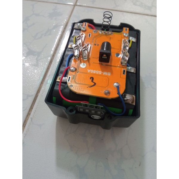 Pin Makita 18v đóng mới 100% 15 cell Samsung 25r